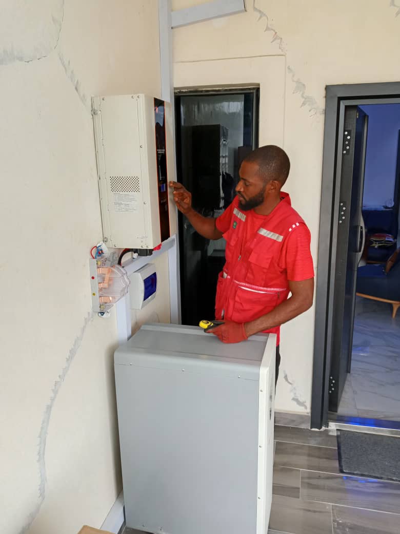 Inverter and monitoring system