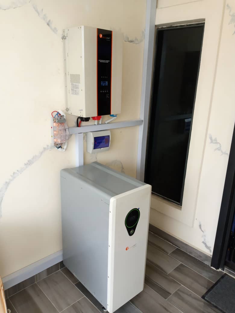 Solar battery bank system